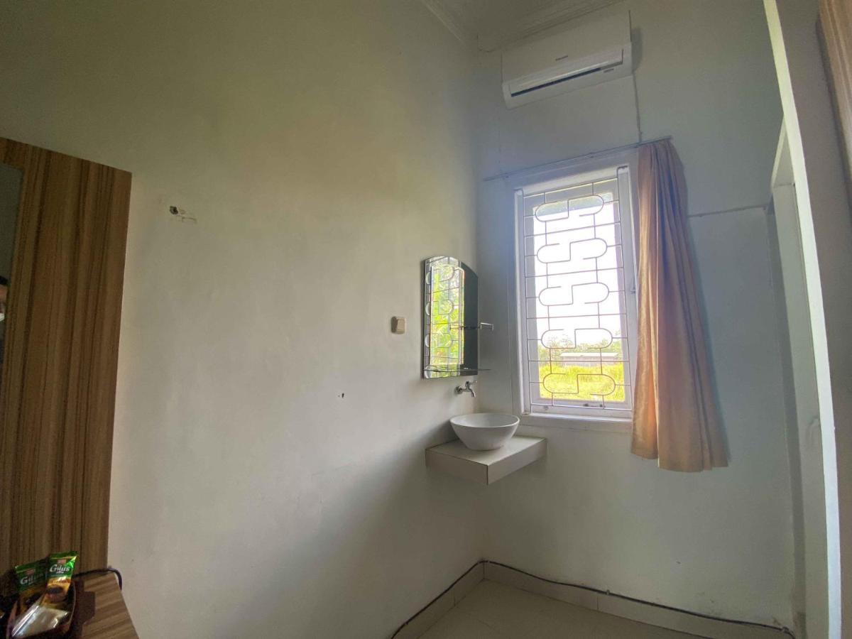 Ana Inn Ambarawa Mitra Reddoorz Семаранг Екстер'єр фото